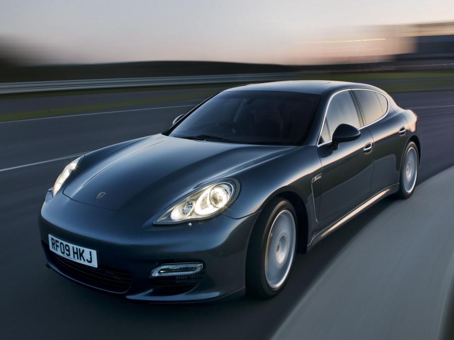  Porsche Panamera Turbo 2009 года  (UK) (фото 8 из 18)